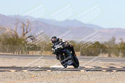 media/Dec-06-2025-CVMA (Sat) [[4a896cc04c]]/Race 4-Formula Middleweight/